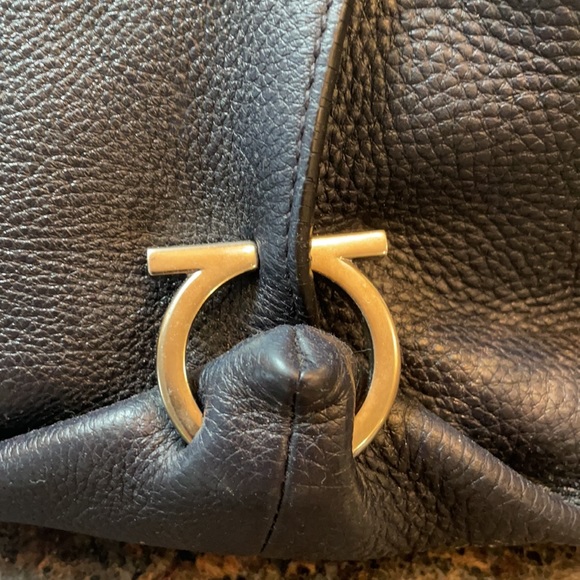 Salvadore Ferragamo Fanisa Large navy Nero pebble hobo - Picture 5 of 9